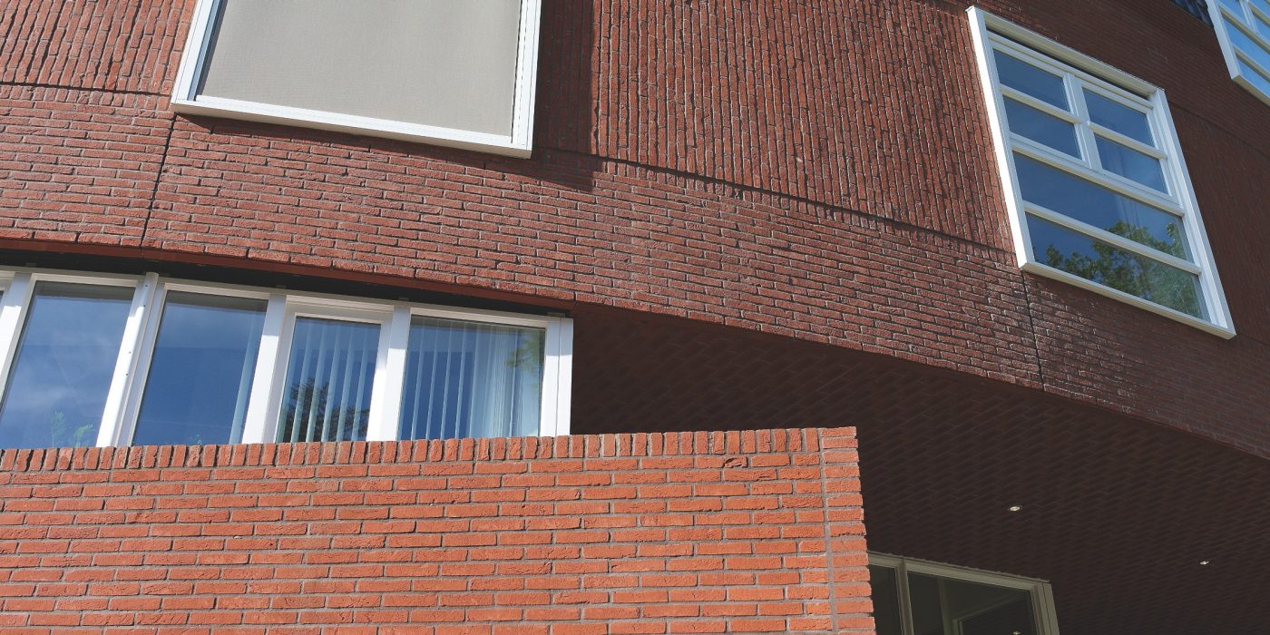 Stormpan 993 Antraciet 736 en Basia Spaans Rood | Nieuwbouw Gezondheidscentrum en Woningen | Huis Ter Heide | Architect: Rik Lagerwaard Architect BNA BV, Amersfoort