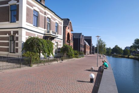 Realisatie Kanaalzone | Vlijtsekade, Apeldoorn | Novoton KK70 (project specifiek) | Architect: Gemeente Apeldoorn | Opdrachtgever: Gemeente Apeldoorn en V.O.F. Bouwfonds-Nikkels | Aannemer: Jan Zevenhuizen B.V., Apeldoorn | Jaar van realisatie: 2012-2013